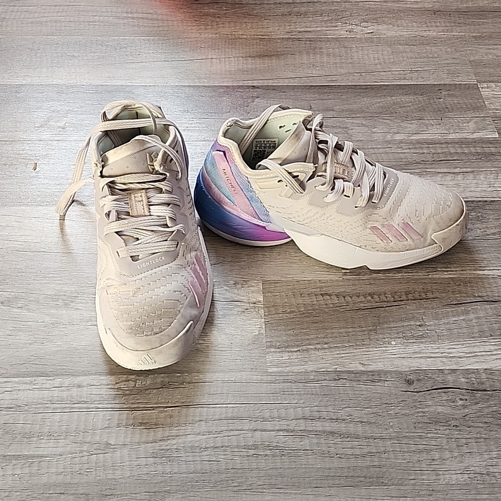 Adidas D.O.N. Issue 4 basketball‎ shoes